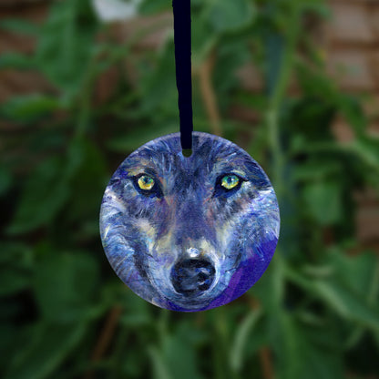 The reverse side of the ornament, showing a close-up of the wolf's face.