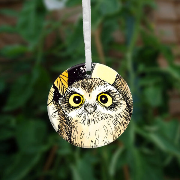 The second side of the ornament, focussing on a single owl.